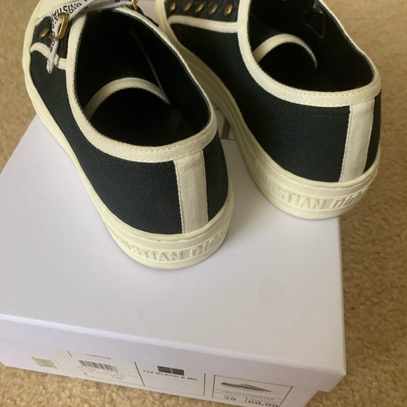 EXCELLENT CONDITION DIOR WALK N DIOR SNEAKERS - Picture 3 of 6